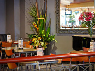 Nightcap At Matthew Flinders Hotel