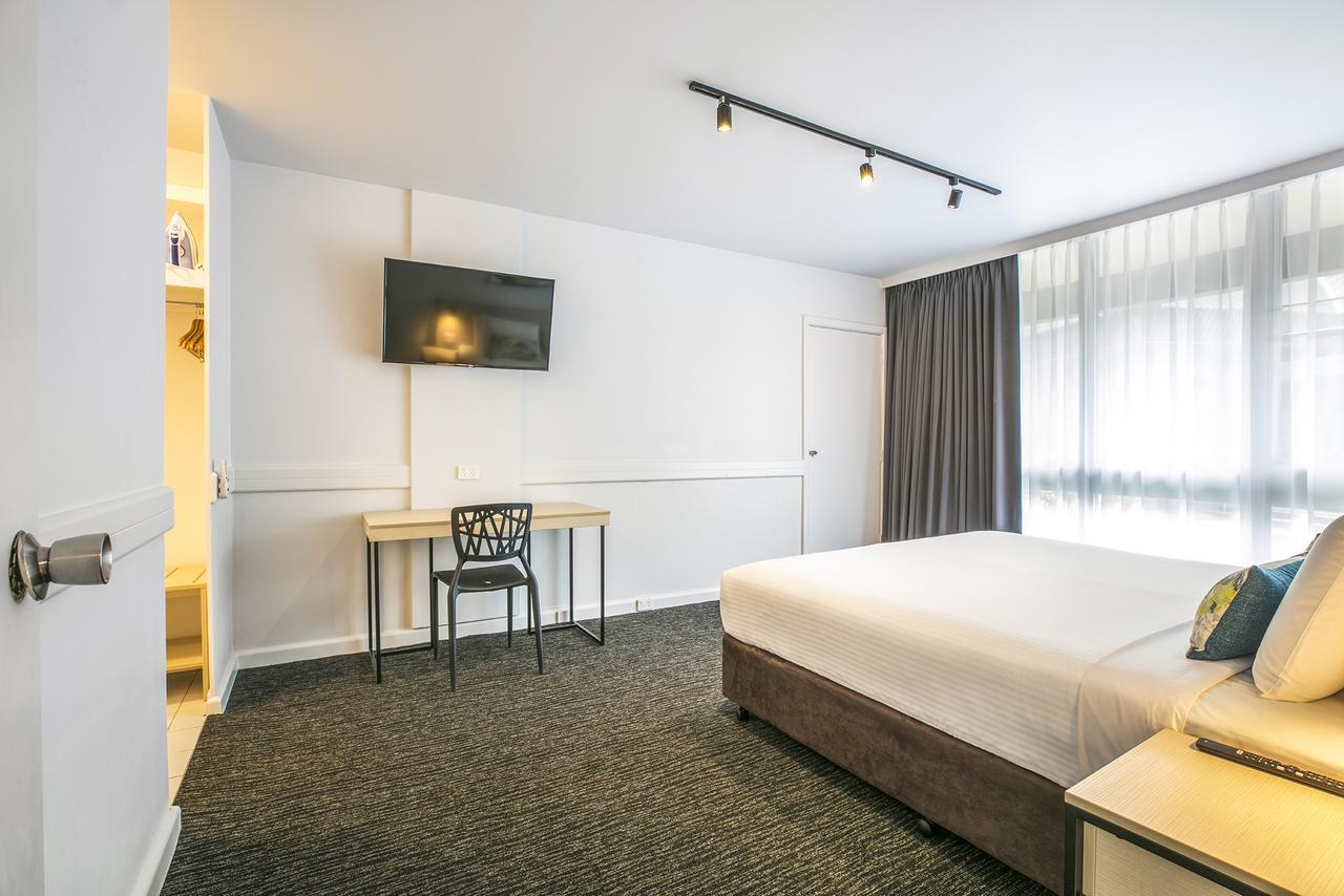 Hotel Nightcap At Matthew Flinders 3*