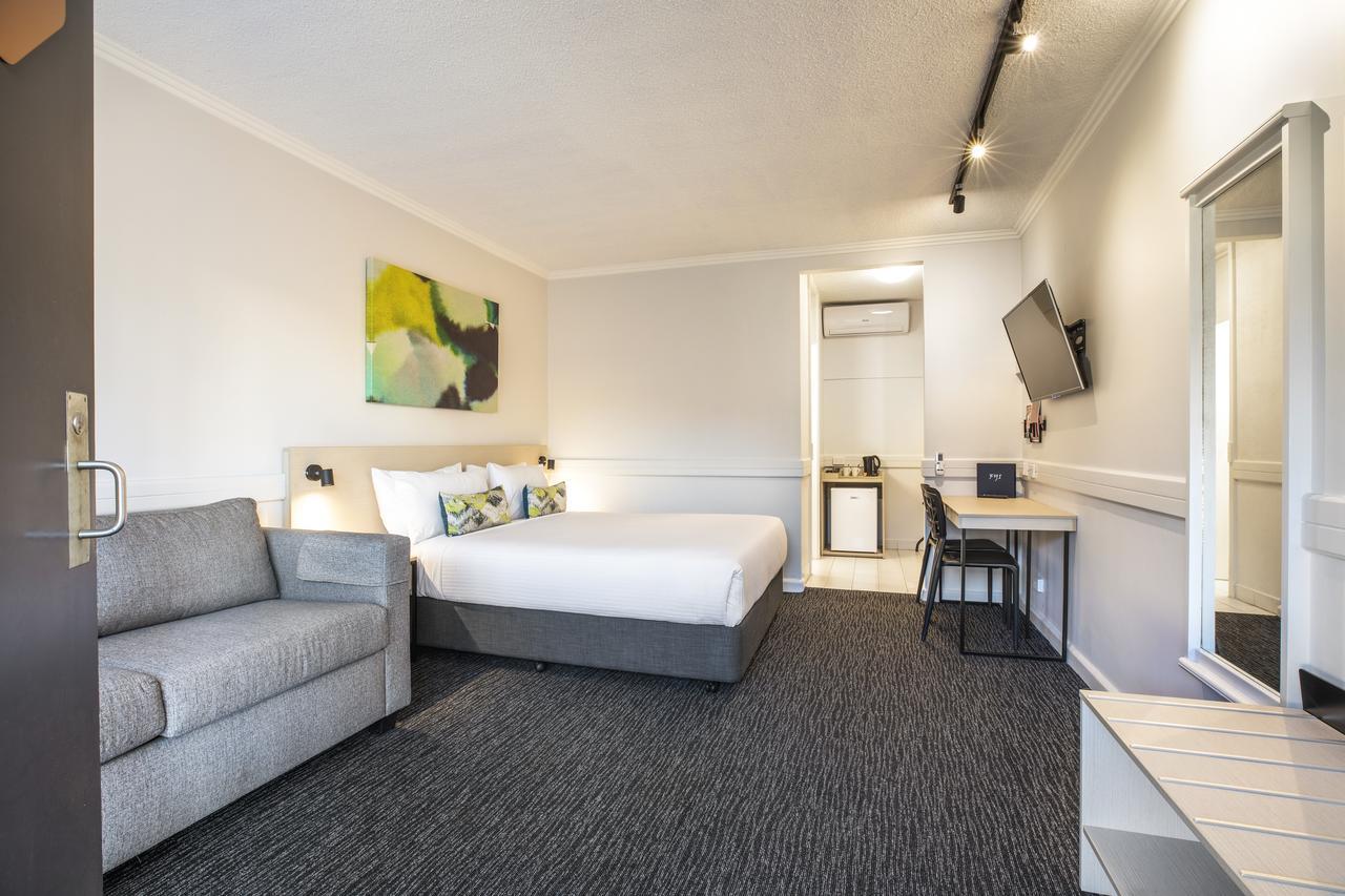 Hotel Nightcap At Matthew Flinders Chadstone